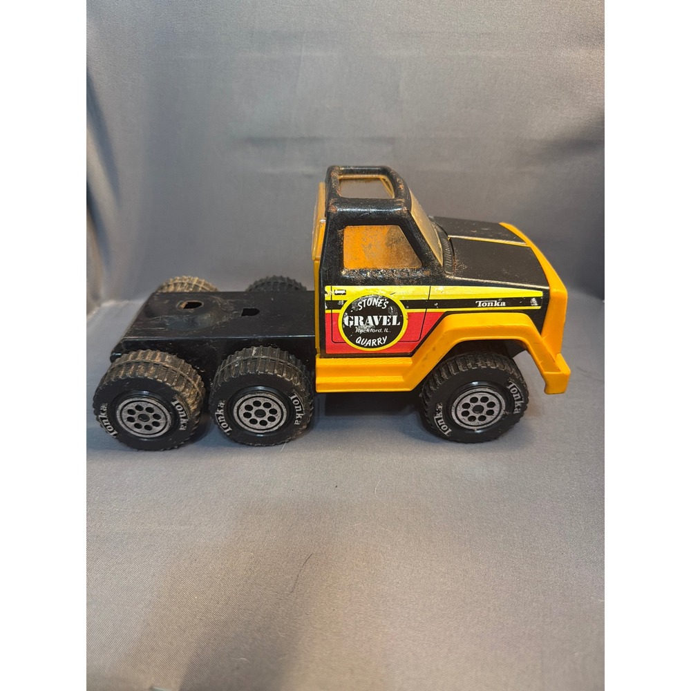 Vintage Tonka Semi Truck Cab Yellow Black Stones Gravel Quarry Pressed Steel Toy